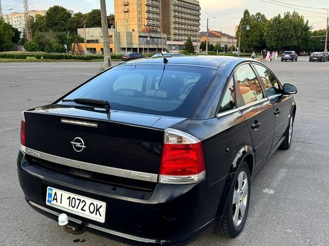 Черный Опель Вектра, объемом двигателя 2.2 л и пробегом 311 тыс. км за 3300 $, фото 1 на Automoto.ua