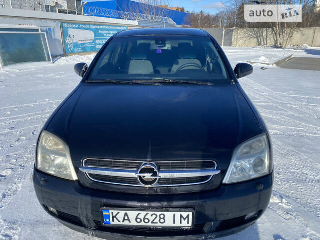 Черный Опель Вектра, объемом двигателя 2.2 л и пробегом 290 тыс. км за 5600 $, фото 1 на Automoto.ua