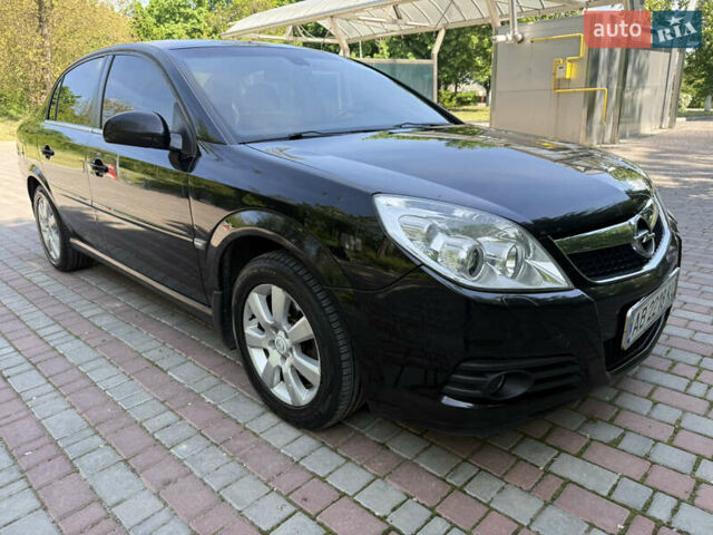Черный Опель Вектра, объемом двигателя 2.2 л и пробегом 295 тыс. км за 5100 $, фото 1 на Automoto.ua