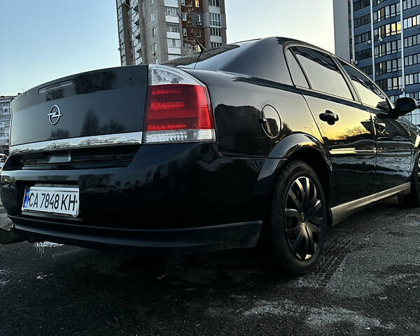 Черный Опель Вектра, объемом двигателя 2.2 л и пробегом 385 тыс. км за 3600 $, фото 1 на Automoto.ua