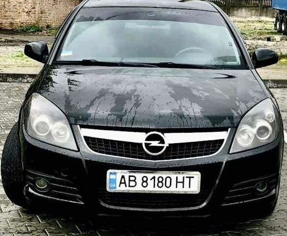 Черный Опель Вектра, объемом двигателя 1.8 л и пробегом 227 тыс. км за 4200 $, фото 1 на Automoto.ua