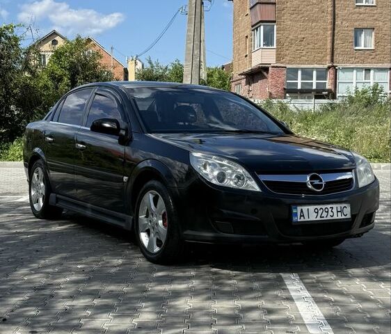 Черный Опель Вектра, объемом двигателя 1.6 л и пробегом 300 тыс. км за 3490 $, фото 1 на Automoto.ua