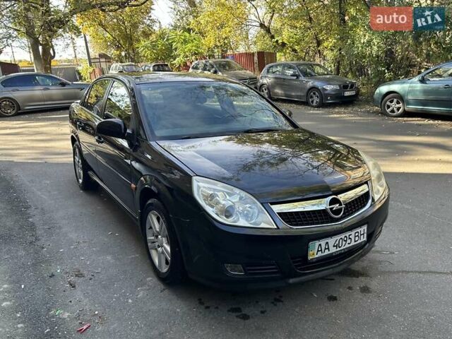 Чорний Опель Вектра, об'ємом двигуна 1.6 л та пробігом 255 тис. км за 4800 $, фото 1 на Automoto.ua