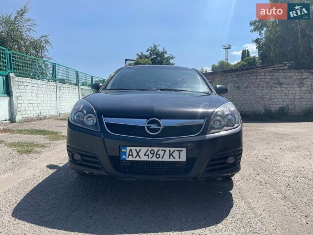 Черный Опель Вектра, объемом двигателя 1.8 л и пробегом 362 тыс. км за 4150 $, фото 1 на Automoto.ua