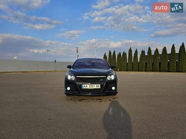 Черный Опель Вектра, объемом двигателя 2.2 л и пробегом 300 тыс. км за 7500 $, фото 1 на Automoto.ua