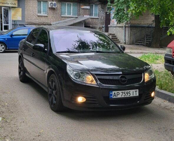 Черный Опель Вектра, объемом двигателя 2.2 л и пробегом 168 тыс. км за 6000 $, фото 1 на Automoto.ua