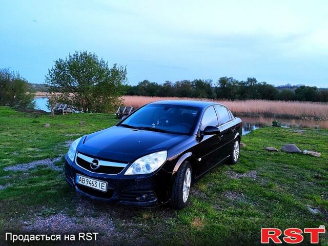 Черный Опель Вектра, объемом двигателя 2.2 л и пробегом 307 тыс. км за 6000 $, фото 1 на Automoto.ua