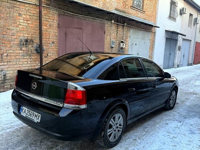 Черный Опель Вектра, объемом двигателя 2.8 л и пробегом 24700 тыс. км за 4500 $, фото 1 на Automoto.ua