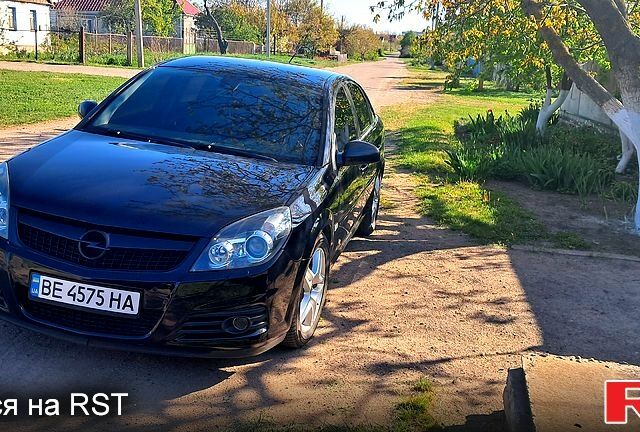 Черный Опель Вектра, объемом двигателя 2.2 л и пробегом 321 тыс. км за 6800 $, фото 1 на Automoto.ua