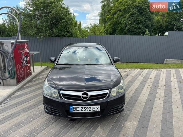 Черный Опель Вектра, объемом двигателя 2.2 л и пробегом 294 тыс. км за 5300 $, фото 1 на Automoto.ua