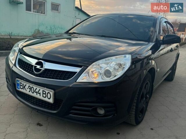 Черный Опель Вектра, объемом двигателя 2.2 л и пробегом 370 тыс. км за 4900 $, фото 1 на Automoto.ua
