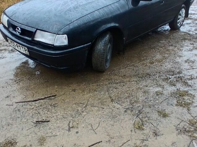 Черный Опель Вектра, объемом двигателя 0 л и пробегом 300 тыс. км за 700 $, фото 1 на Automoto.ua