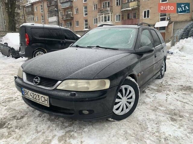 Черный Опель Вектра, объемом двигателя 1.8 л и пробегом 300 тыс. км за 1499 $, фото 1 на Automoto.ua