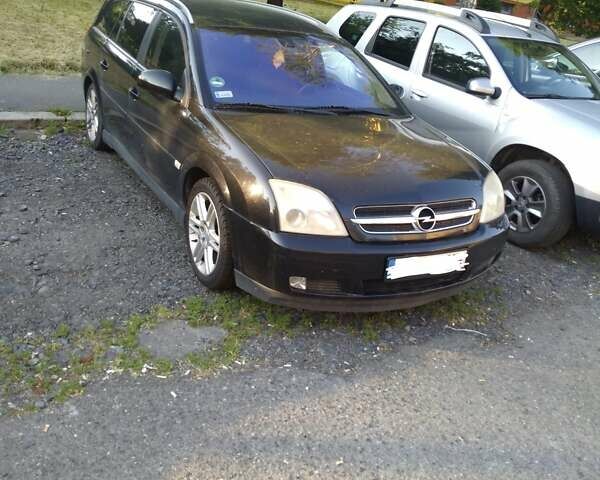 Черный Опель Вектра, объемом двигателя 2.2 л и пробегом 272 тыс. км за 3100 $, фото 1 на Automoto.ua