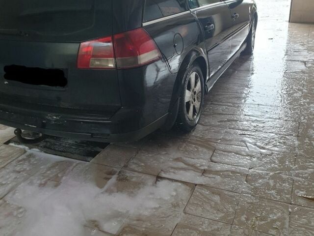 Черный Опель Вектра, объемом двигателя 0 л и пробегом 350 тыс. км за 2000 $, фото 1 на Automoto.ua