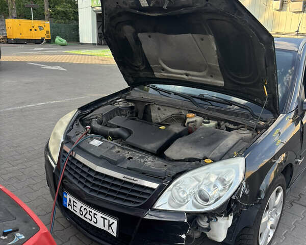 Черный Опель Вектра, объемом двигателя 2.2 л и пробегом 292 тыс. км за 3800 $, фото 1 на Automoto.ua