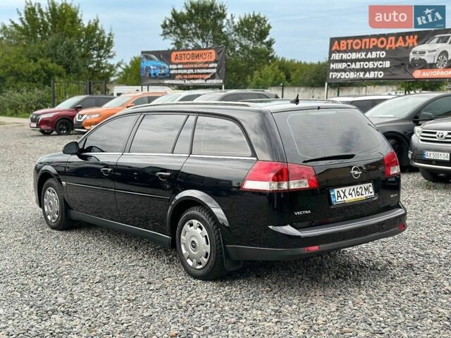 Черный Опель Вектра, объемом двигателя 2.2 л и пробегом 253 тыс. км за 4500 $, фото 1 на Automoto.ua