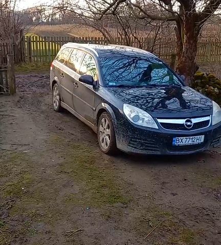 Черный Опель Вектра, объемом двигателя 1.9 л и пробегом 450 тыс. км за 3500 $, фото 1 на Automoto.ua