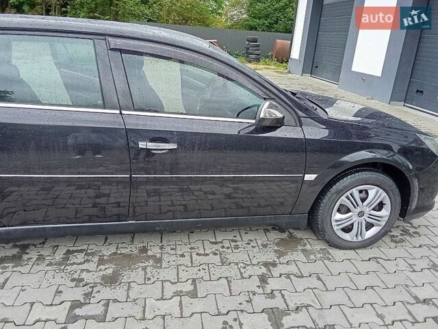 Черный Опель Вектра, объемом двигателя 1.8 л и пробегом 300 тыс. км за 3700 $, фото 1 на Automoto.ua