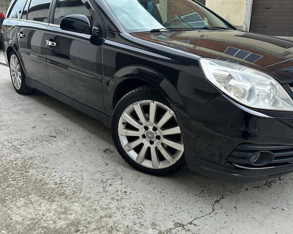 Черный Опель Вектра, объемом двигателя 2.2 л и пробегом 315 тыс. км за 5800 $, фото 1 на Automoto.ua