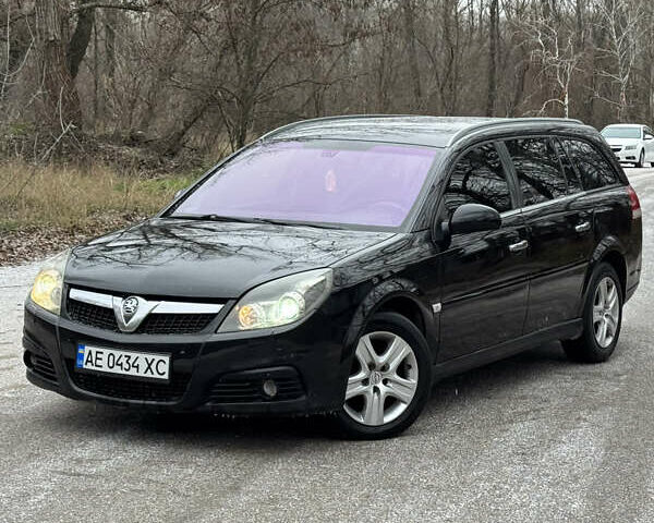 Черный Опель Вектра, объемом двигателя 1.8 л и пробегом 300 тыс. км за 3400 $, фото 1 на Automoto.ua