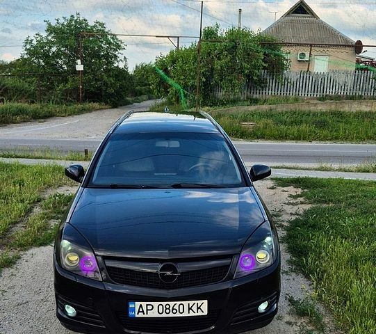 Чорний Опель Вектра, об'ємом двигуна 1.91 л та пробігом 334 тис. км за 5600 $, фото 1 на Automoto.ua