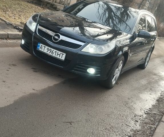 Черный Опель Вектра, объемом двигателя 2.2 л и пробегом 230 тыс. км за 5900 $, фото 1 на Automoto.ua