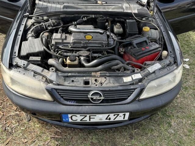 Черный Опель Вектра, объемом двигателя 0 л и пробегом 300 тыс. км за 1500 $, фото 1 на Automoto.ua