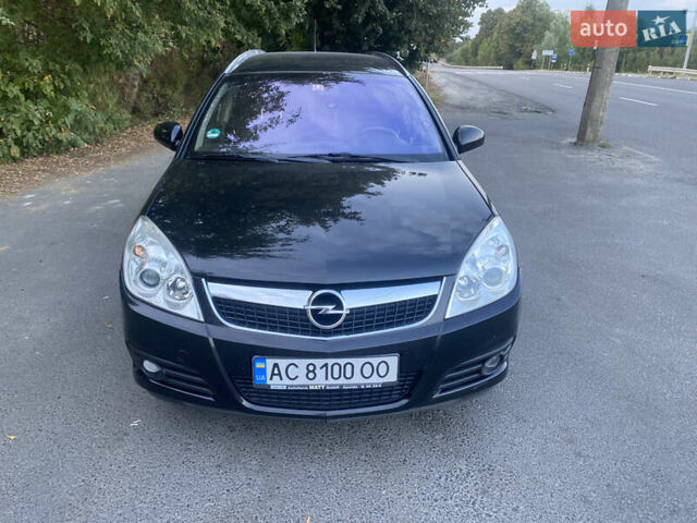 Черный Опель Вектра, объемом двигателя 1.8 л и пробегом 257 тыс. км за 5500 $, фото 1 на Automoto.ua
