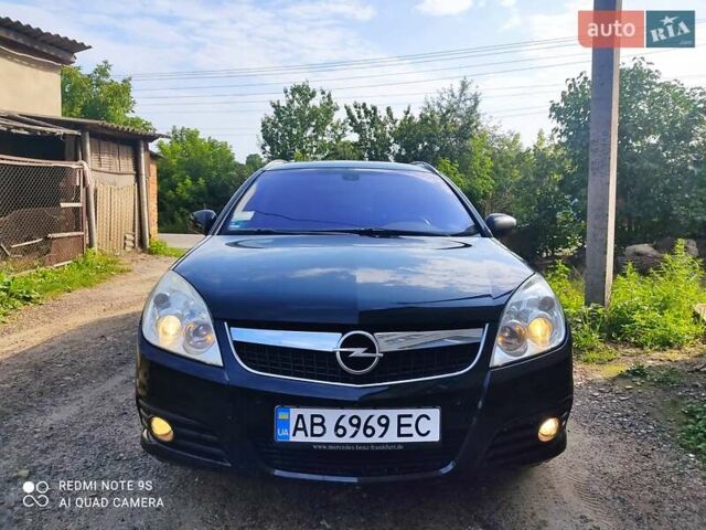 Черный Опель Вектра, объемом двигателя 1.9 л и пробегом 295 тыс. км за 4000 $, фото 1 на Automoto.ua