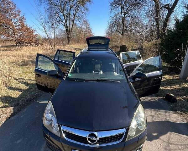 Черный Опель Вектра, объемом двигателя 1.9 л и пробегом 325 тыс. км за 5500 $, фото 1 на Automoto.ua