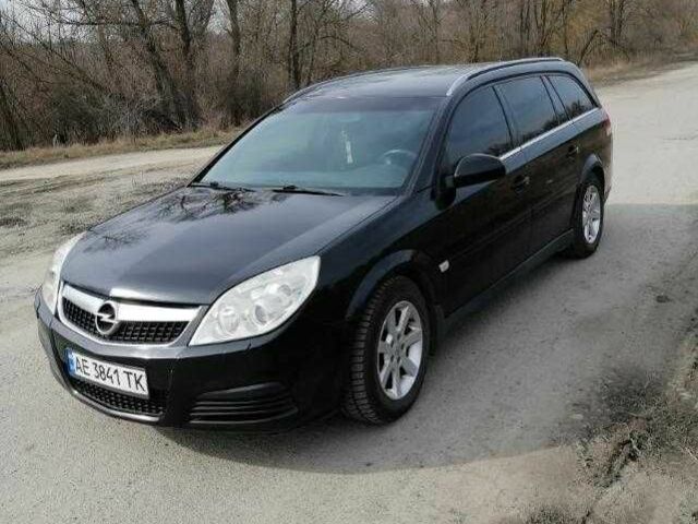 Черный Опель Вектра, объемом двигателя 1.9 л и пробегом 240 тыс. км за 6472 $, фото 1 на Automoto.ua