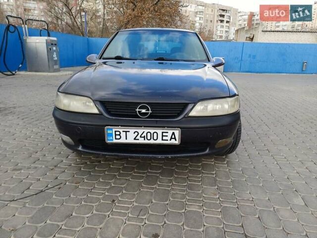 Черный Опель Вектра, объемом двигателя 2.5 л и пробегом 382 тыс. км за 3500 $, фото 1 на Automoto.ua