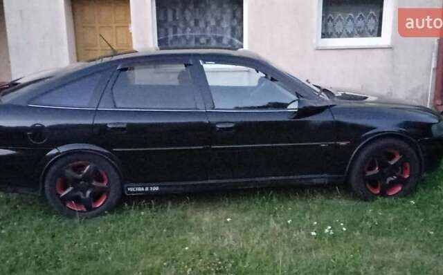 Черный Опель Вектра, объемом двигателя 1.6 л и пробегом 315 тыс. км за 3500 $, фото 1 на Automoto.ua
