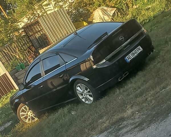 Черный Опель Вектра, объемом двигателя 2.2 л и пробегом 283 тыс. км за 6000 $, фото 1 на Automoto.ua