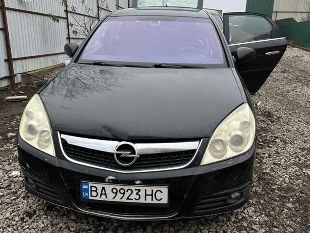 Черный Опель Вектра, объемом двигателя 1.9 л и пробегом 300 тыс. км за 2800 $, фото 1 на Automoto.ua