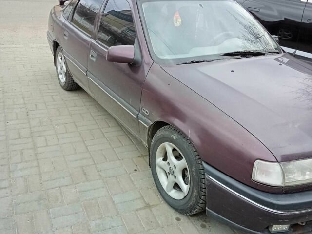 Фиолетовый Опель Вектра, объемом двигателя 1.8 л и пробегом 280 тыс. км за 901 $, фото 1 на Automoto.ua