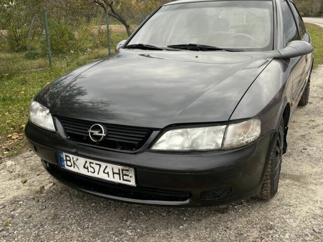 Фиолетовый Опель Вектра, объемом двигателя 1.6 л и пробегом 357 тыс. км за 1450 $, фото 1 на Automoto.ua
