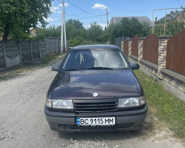 Фиолетовый Опель Вектра, объемом двигателя 1.4 л и пробегом 100 тыс. км за 1900 $, фото 1 на Automoto.ua