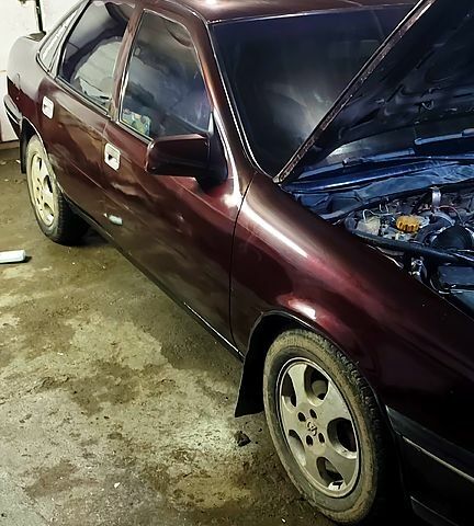 Фиолетовый Опель Вектра, объемом двигателя 2 л и пробегом 0 тыс. км за 1000 $, фото 1 на Automoto.ua