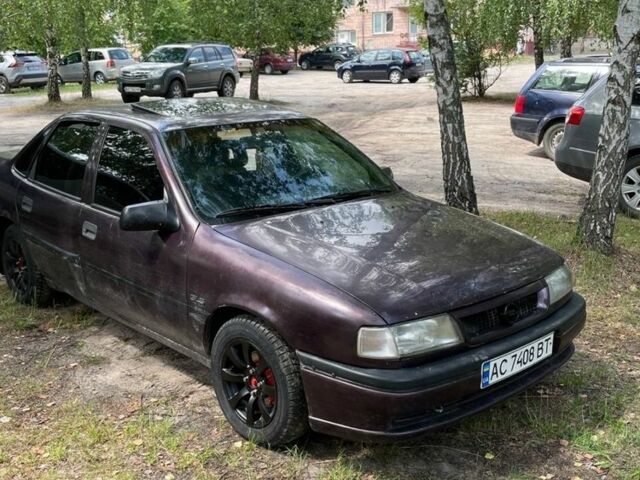 Фиолетовый Опель Вектра, объемом двигателя 1.8 л и пробегом 370 тыс. км за 1000 $, фото 1 на Automoto.ua