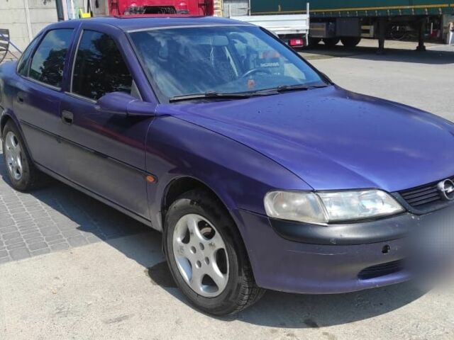 Фиолетовый Опель Вектра, объемом двигателя 1.7 л и пробегом 326 тыс. км за 2400 $, фото 1 на Automoto.ua