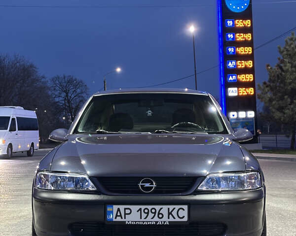 Фіолетовий Опель Вектра, об'ємом двигуна 1.6 л та пробігом 350 тис. км за 2900 $, фото 1 на Automoto.ua