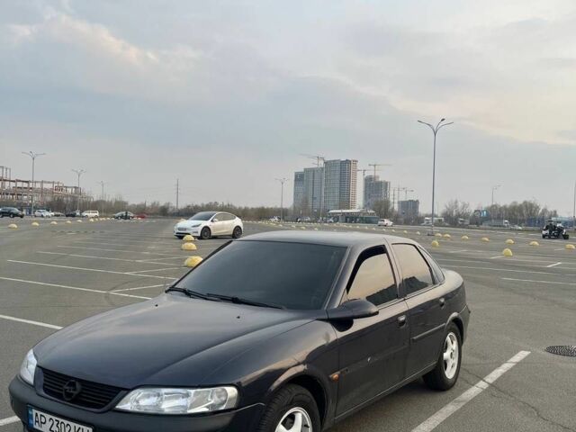 Фіолетовий Опель Вектра, об'ємом двигуна 2 л та пробігом 330 тис. км за 2800 $, фото 1 на Automoto.ua