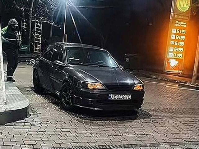 Фіолетовий Опель Вектра, об'ємом двигуна 2.5 л та пробігом 477 тис. км за 3400 $, фото 1 на Automoto.ua