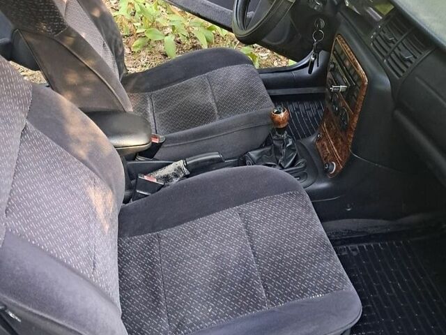 Фіолетовий Опель Вектра, об'ємом двигуна 1.8 л та пробігом 100 тис. км за 2800 $, фото 1 на Automoto.ua