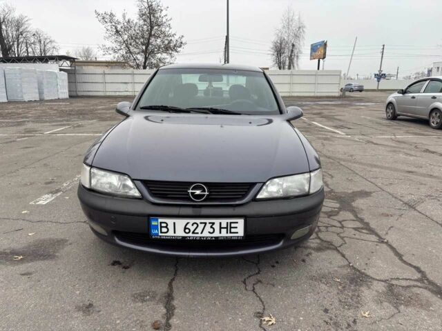 Фиолетовый Опель Вектра, объемом двигателя 1.6 л и пробегом 460 тыс. км за 2500 $, фото 1 на Automoto.ua