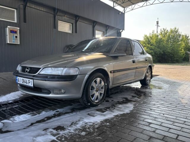 Коричневий Опель Вектра, об'ємом двигуна 1.8 л та пробігом 330 тис. км за 2200 $, фото 1 на Automoto.ua