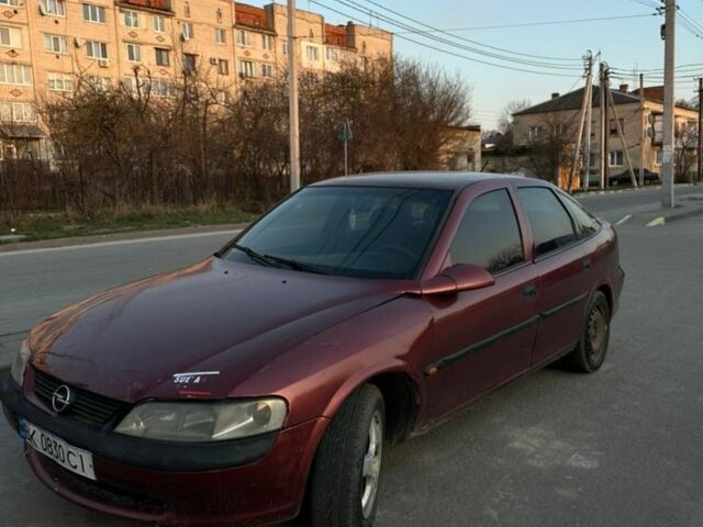 Червоний Опель Вектра, об'ємом двигуна 1.6 л та пробігом 300 тис. км за 1100 $, фото 1 на Automoto.ua