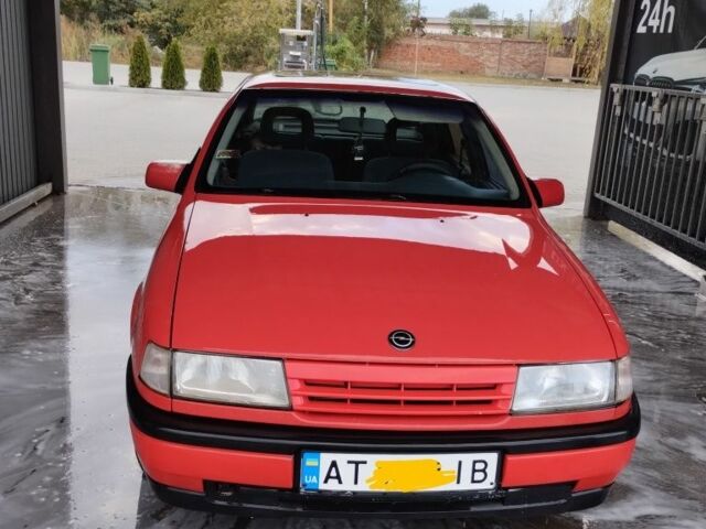 Червоний Опель Вектра, об'ємом двигуна 1.6 л та пробігом 130 тис. км за 1350 $, фото 1 на Automoto.ua